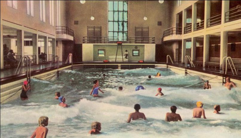 Seewasser-Wellenschwimmbad Seewasser-Wellenschwimmbad