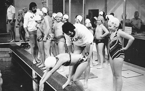 Schwimmausbildung der DLRG Schwimmausbildung der DLRG