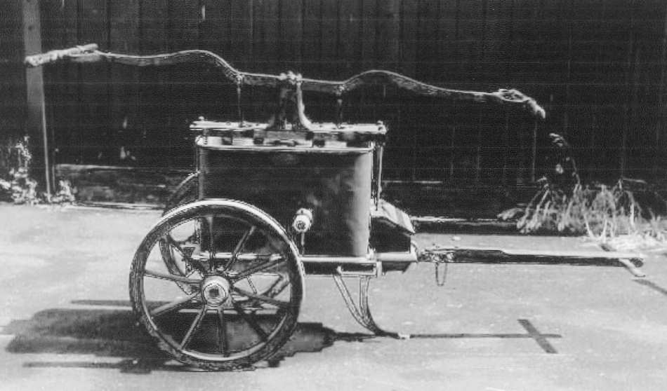 Die "Feuerlöschmaschine" Die "Feuerlöschmaschine"