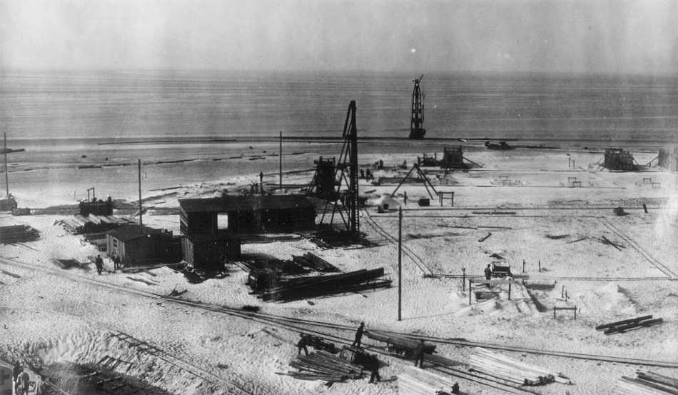 Fundamente für die Zeppelin-Halle auf dem Marine-Flughafen-Gelände Fundamente für die Zeppelin-Halle auf dem Marine-Flughafen-Gelände