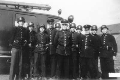 Grundausbildung auf den Kasernenplatz an der Mühle