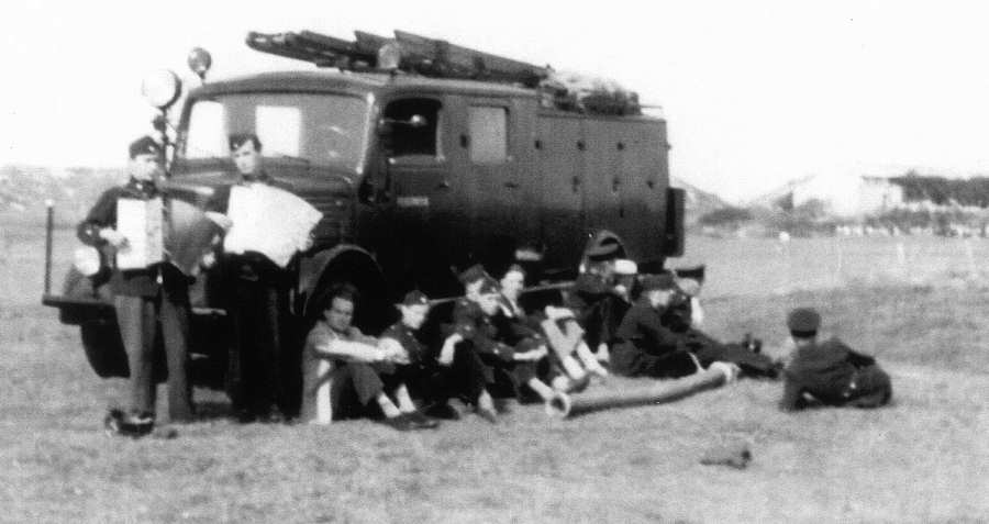 Übung mit Picknik, Sommer 1955 Übung mit Picknik, Sommer 1955