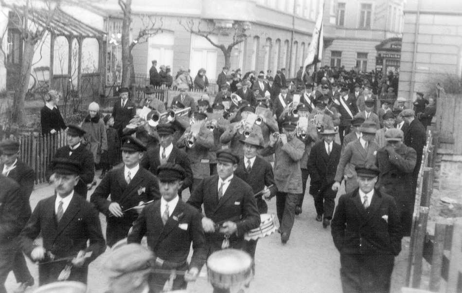 Großer Umzug mit der freien Turnerschaft Norderney - ca. 1927 Großer Umzug mit der freien Turnerschaft Norderney - ca. 1927