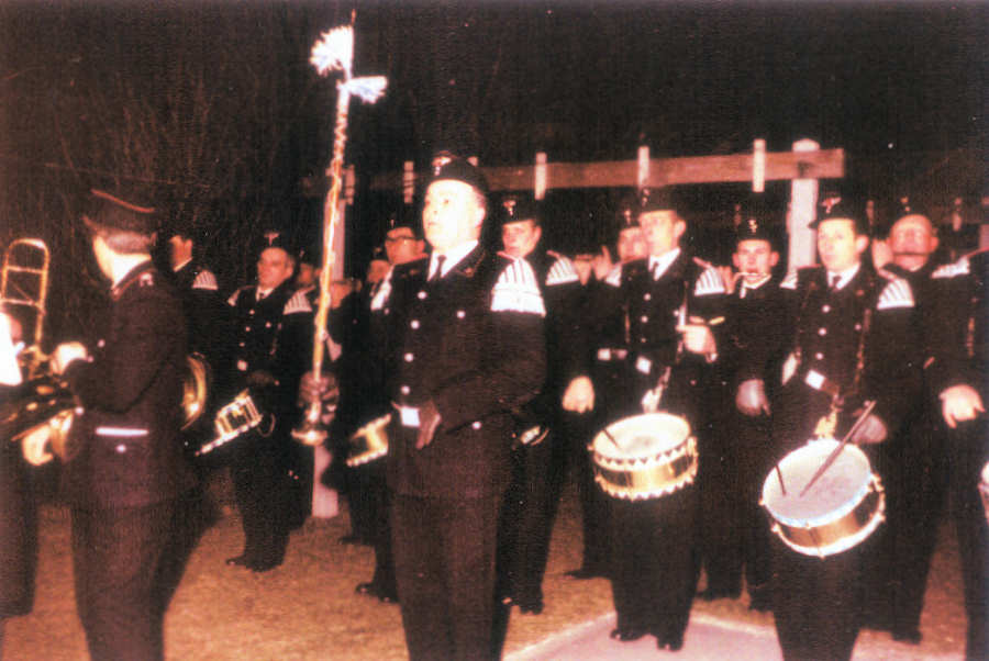 Großer Fackelzug für Jan Holtkamp - 1969 Großer Fackelzug für Jan Holtkamp - 1969