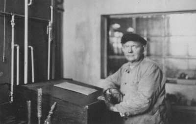 Anton Ahrends, Gasmeister