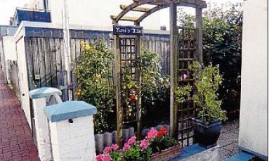 Eingang zu "Rosis Allee"