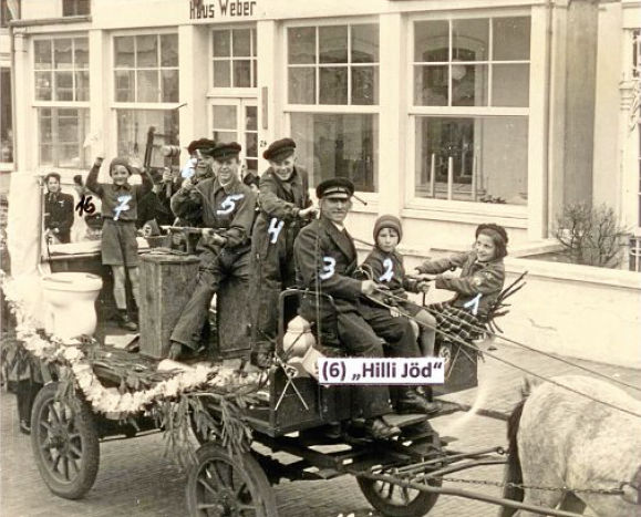 Der Festwagen der Klempner-Innung