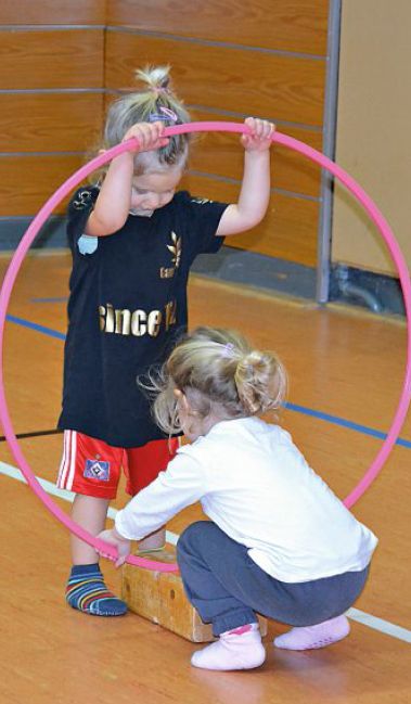 Bei schwierigen Übungen braucht man die Hilfe